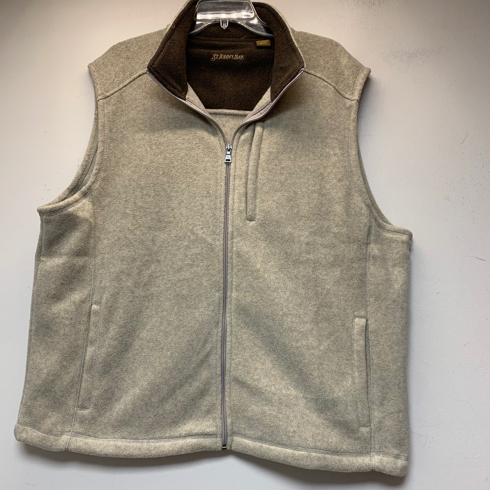 St. Johns Bay Fleece Vest Mens XL Tan Excellent Full Zip Mock Neck Pockets